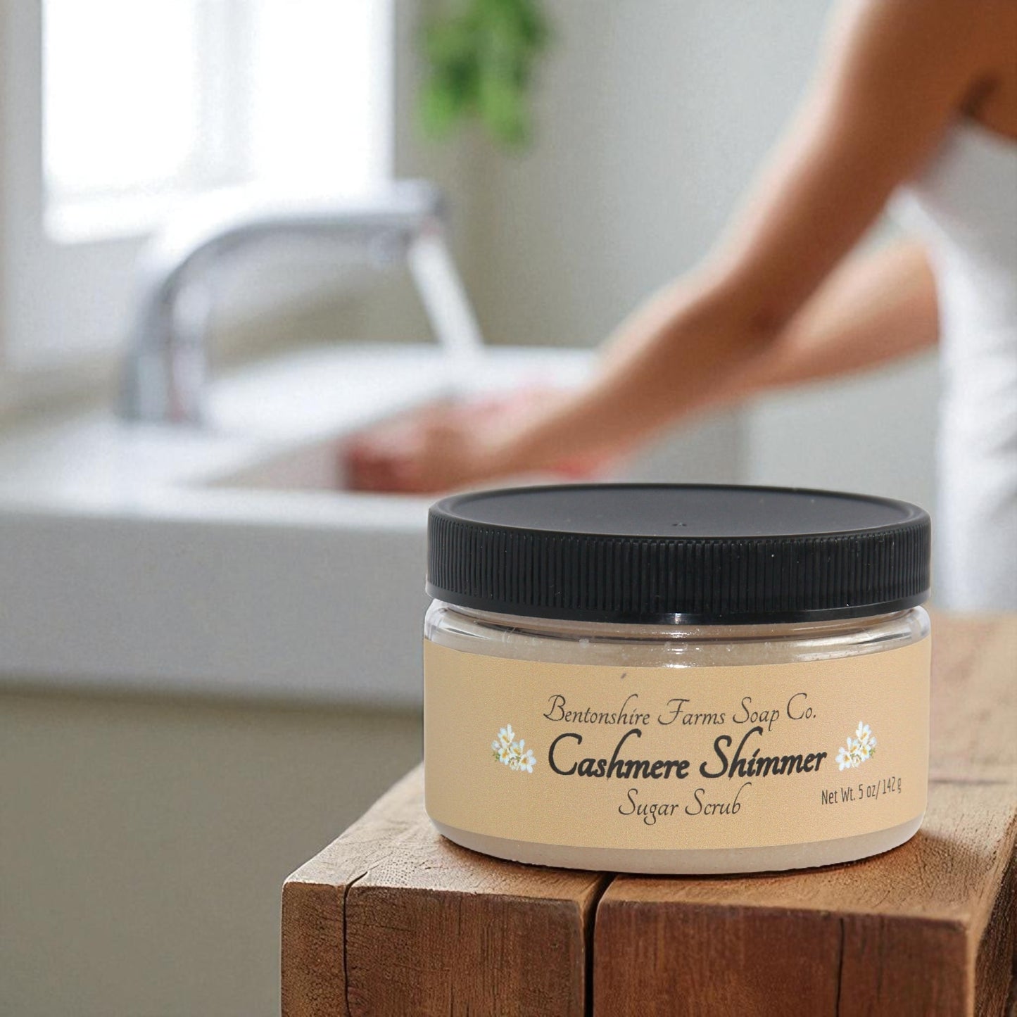 Cashmere Shimmer Sugar Scrub – Exfoliating Body Polish with Subtle Glow